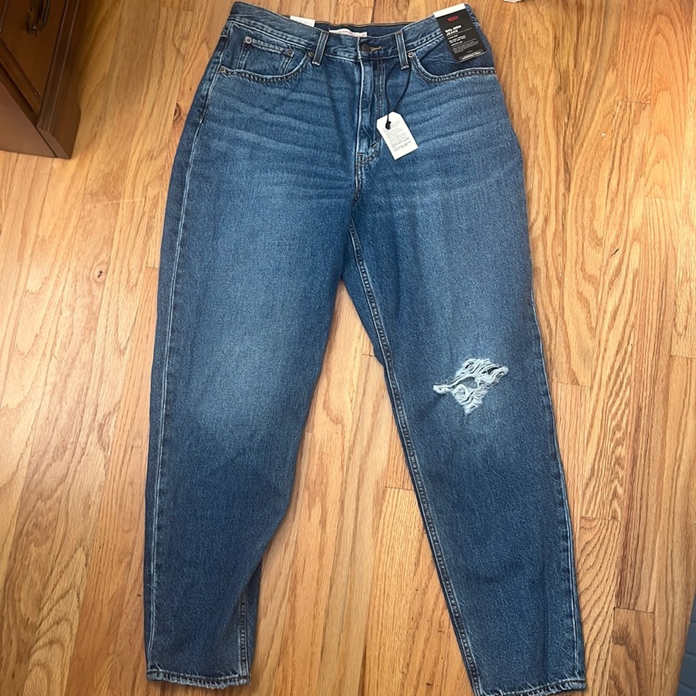 Levi’s 80s Mom Jean